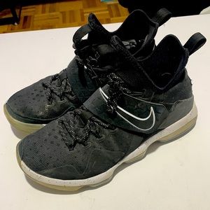Lebron 14 - 9 US